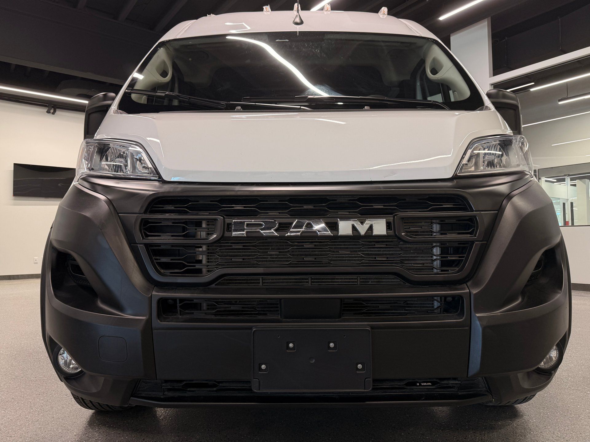 Ram ProMaster 2500 2025 - Thumbnail 8