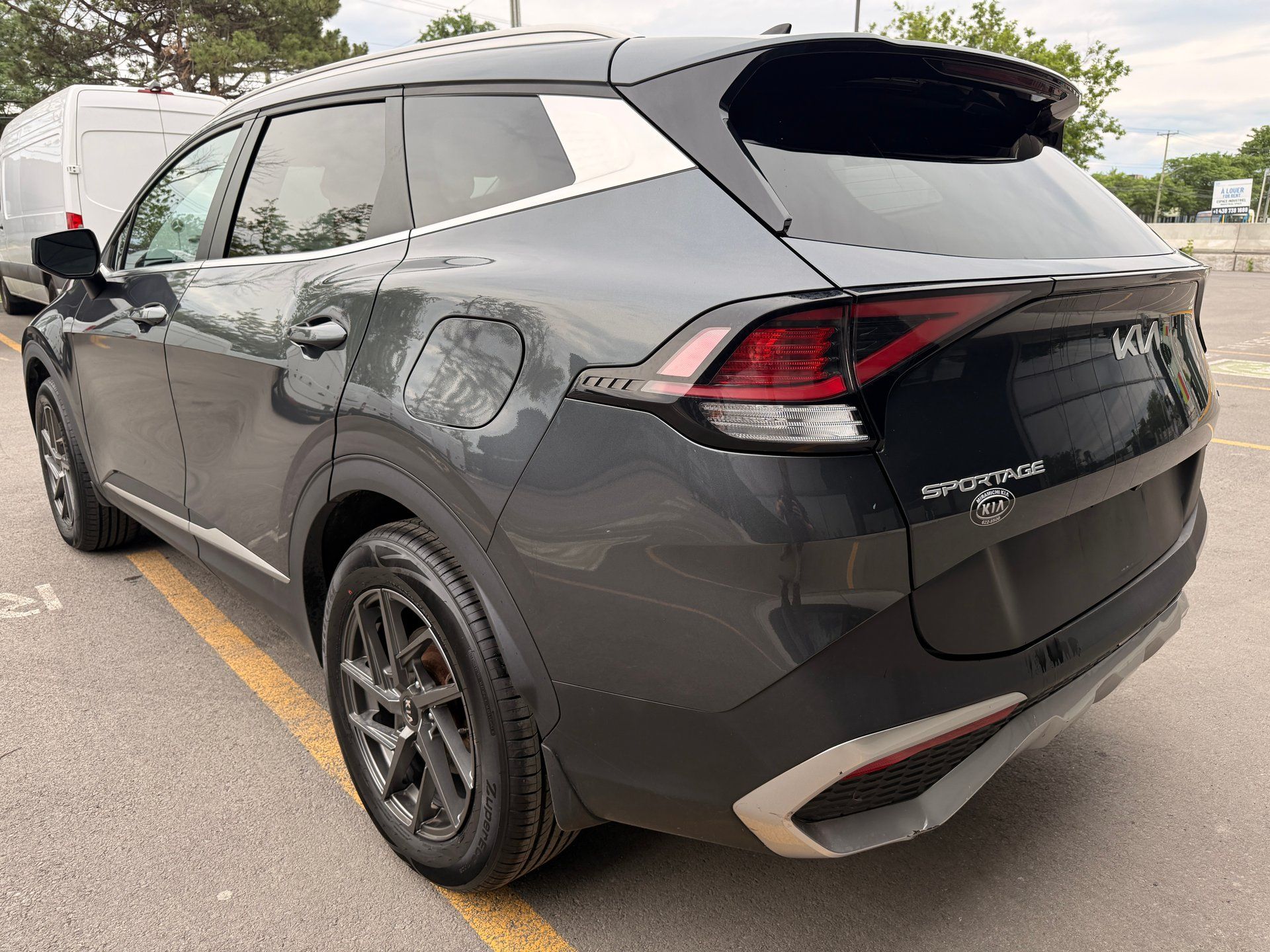 Kia Sportage 2023 - Thumbnail 3